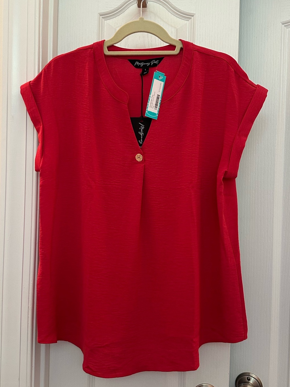 Montgomery Post Red Short-Sleeve V-Neck Button-Front Blouse Large